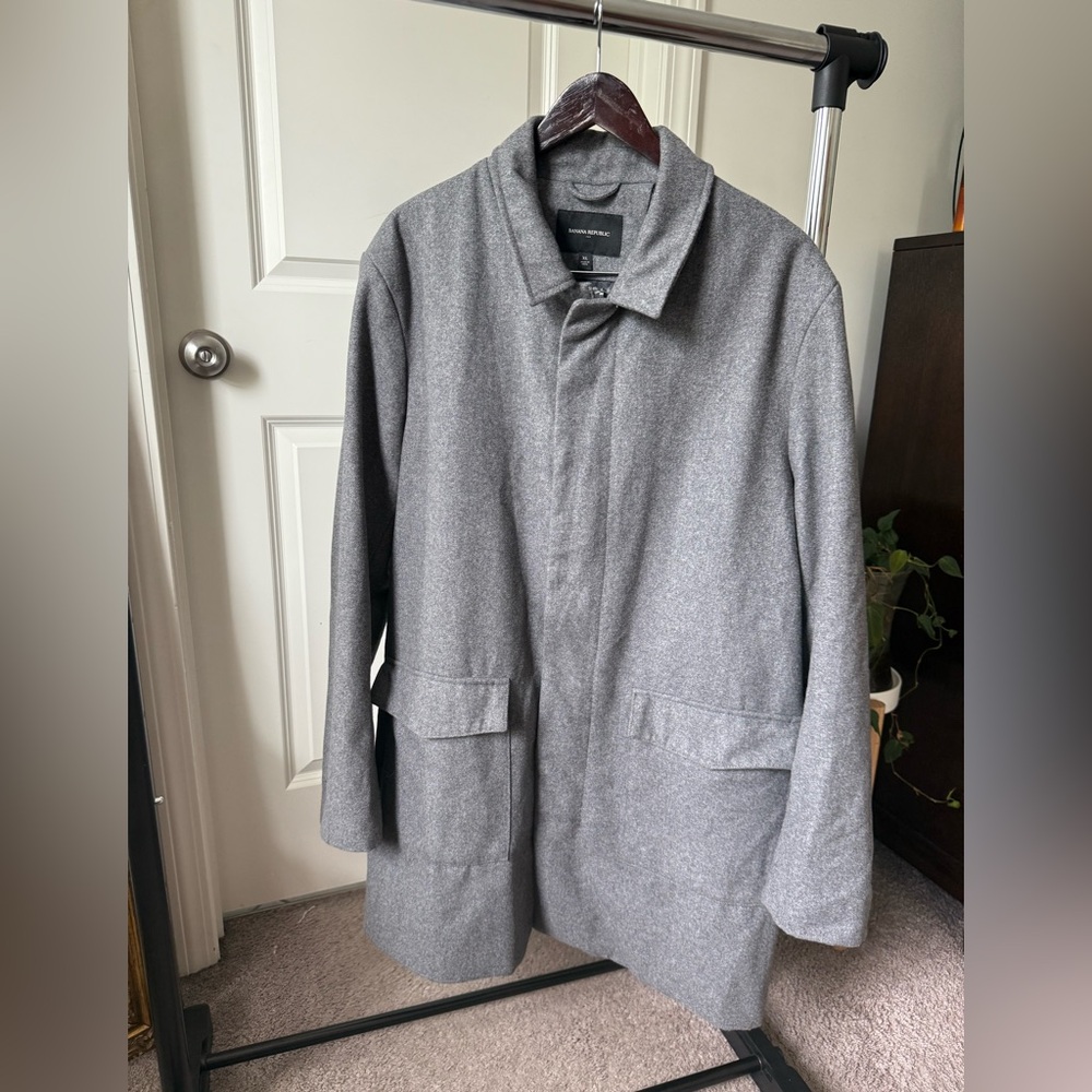 Men's Gray Overcoat